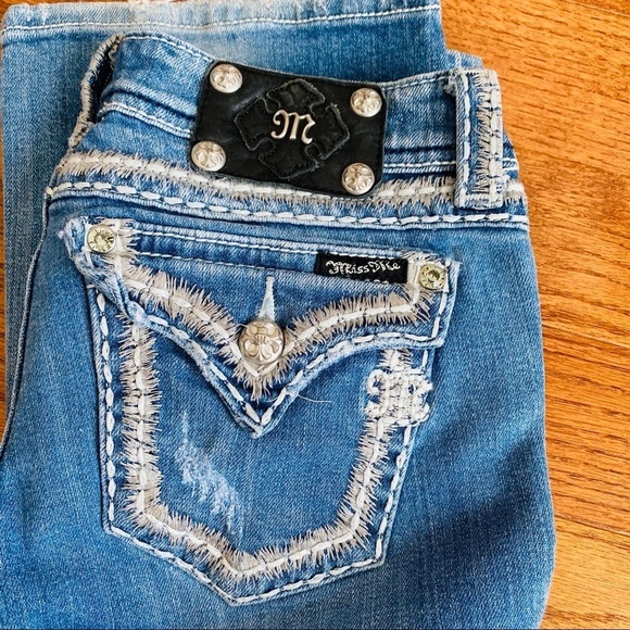 Miss me boot cut embroidered jeans - Picture 8 of 10